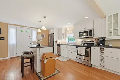 7 Lilac Court, Walpole, MA 02081 - Photo 4