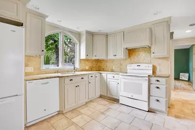 232 Eastwood Dr, Westfield, MA 01085 - Photo 8