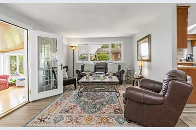 26 Reservoir Dr, Danvers, MA 01923 - Photo 6
