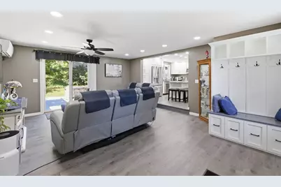 77 Valentine Ter, Agawam, MA 01001 - Photo 20