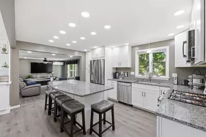 77 Valentine Ter, Agawam, MA 01001 - Photo 14