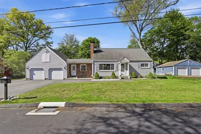 77 Valentine Ter, Agawam, MA 01001 - Photo 2