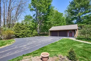 841 Dennison Dr, Southbridge, MA 01550 - Photo 4