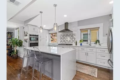 10 Grant St #2, Somerville, MA 02145 - Photo 4