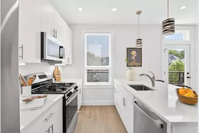 1246 Broadway #3, Somerville, MA 02144 - Photo 4