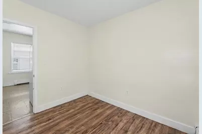 18 Pleasant St, Lowell, MA 01852 - Photo 22