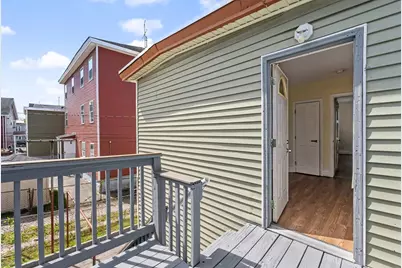 18 Pleasant St, Lowell, MA 01852 - Photo 36