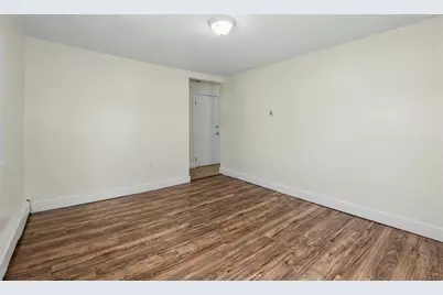 18 Pleasant St, Lowell, MA 01852 - Photo 24