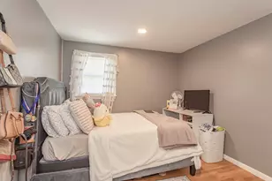 12 Dartmouth Dr, Milford, MA 01757 - Photo 18