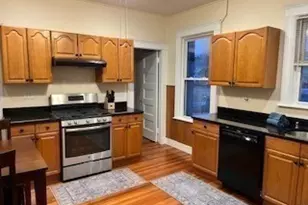 293 Cypress St, Brookline, MA 02445 - Photo 10