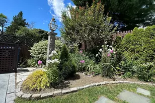 8 Hersey St, Salem, MA 01970 - Photo 12