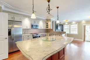 184 K St, Boston, MA 02127 - Photo 1