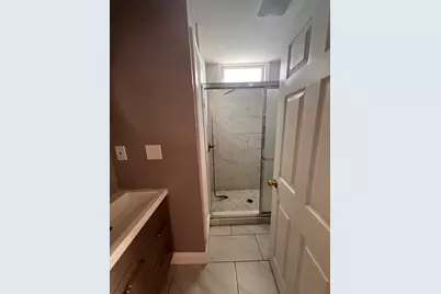 41 Tremont St #2, Fall River, MA 02720 - Photo 2