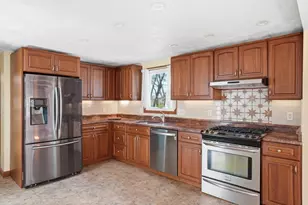 3 Fairway Dr, Canton, MA 02021 - Photo 4