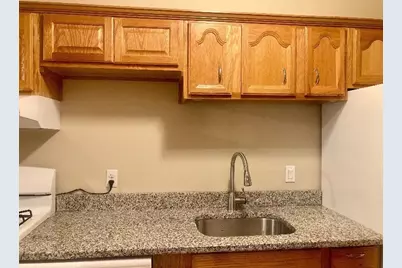 10 Longwood Dr #5, Andover, MA 01810 - Photo 4