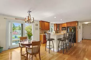 16 Hall St, Plymouth, MA 02360 - Photo 8