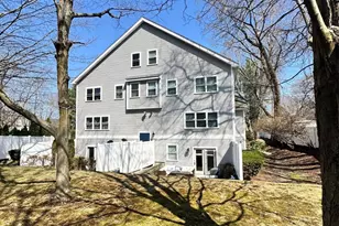 214 Florence St, Boston, MA 02131 - Photo 8