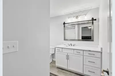 33 Phalanx St, Tyngsborough, MA 01879 - Photo 10