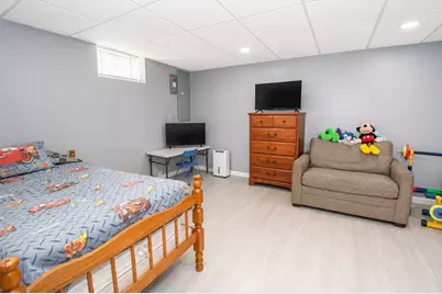 44 Schley St, Chicopee, MA 01020 - Photo 20