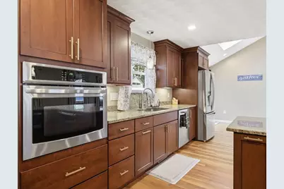 73 Pawtucket Dr, Lowell, MA 01854 - Photo 10
