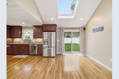 73 Pawtucket Dr, Lowell, MA 01854 - Photo 2