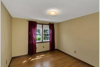 45 Woodcliff Dr, Westfield, MA 01085 - Photo 18