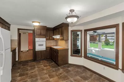45 Woodcliff Dr, Westfield, MA 01085 - Photo 4