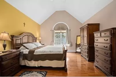 37 Dupuis Ave, Worcester, MA 01604 - Photo 10