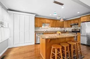 37 Dupuis Ave, Worcester, MA 01604 - Photo 2