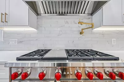 13 Parker Rd, Wakefield, MA 01880 - Photo 6