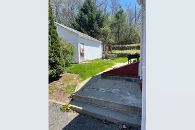 69 Ross Ave, Ware, MA 01082 - Photo 8