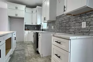 7 Weir Ave, Taunton, MA 02780 - Photo 4