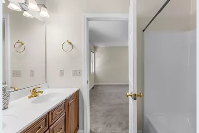 278 Whitney, Holyoke, MA 01040 - Photo 18
