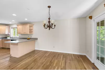 278 Whitney, Holyoke, MA 01040 - Photo 8