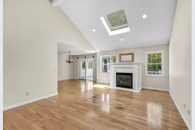 278 Whitney, Holyoke, MA 01040 - Photo 2