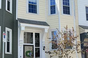 131 H St, Boston, MA 02127 - Photo 1