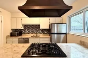 115 Jamestown Dr, Springfield, MA 01108 - Photo 8