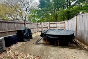 115 Jamestown Dr, Springfield, MA 01108 - Photo 28