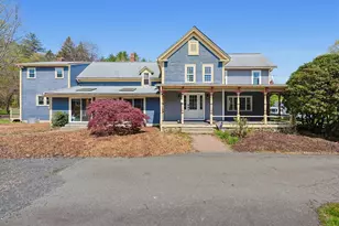 136 Lincoln St, Hudson, MA 01749 - Photo 2