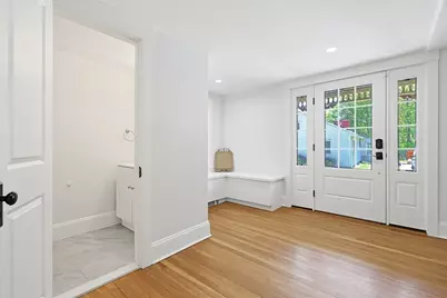 136 Lincoln St, Hudson, MA 01749 - Photo 4