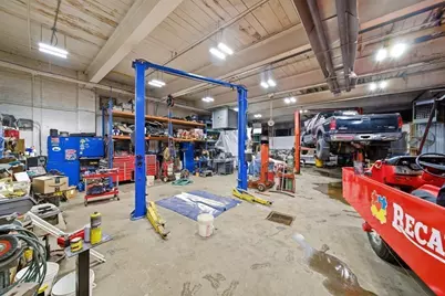 120 Pine St, Holyoke, MA 01040 - Photo 12