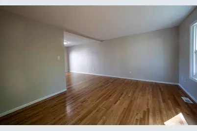 357 Boylston #3, Lowell, MA 01852 - Photo 4
