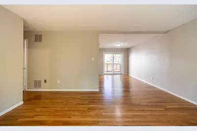 357 Boylston #3, Lowell, MA 01852 - Photo 6