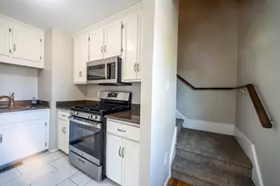357 Boylston, Lowell, MA 01852 - Photo 12