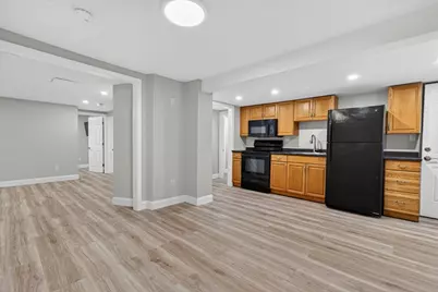 40 Elm St #B, Wakefield, MA 01880 - Photo 1
