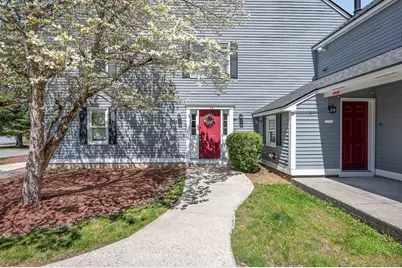 15 Lantern Ln #6, Dracut, MA 01826 - Photo 2