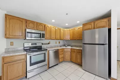 18 Castle Hill Rd #G, Agawam, MA 01001 - Photo 6