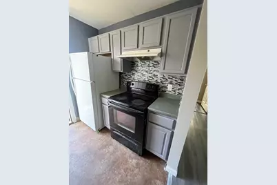 297 Hartwell Street #2, Fall River, MA 02721 - Photo 4