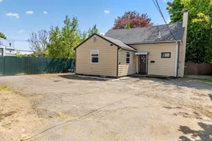 2 Mill St, Beverly, MA 01915 - Photo 2