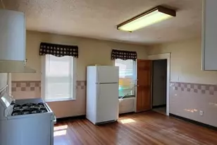 40 Endicott St, Lowell, MA 01854 - Photo 2